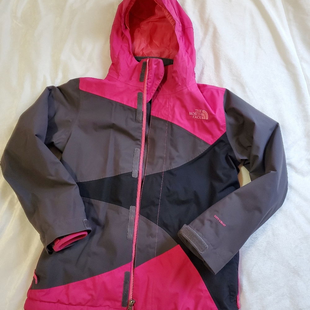 Girls North Face Dryvent winter coat size M 10/12